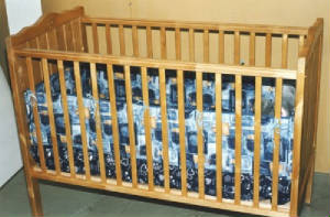 110babybedinsolidwood.jpg